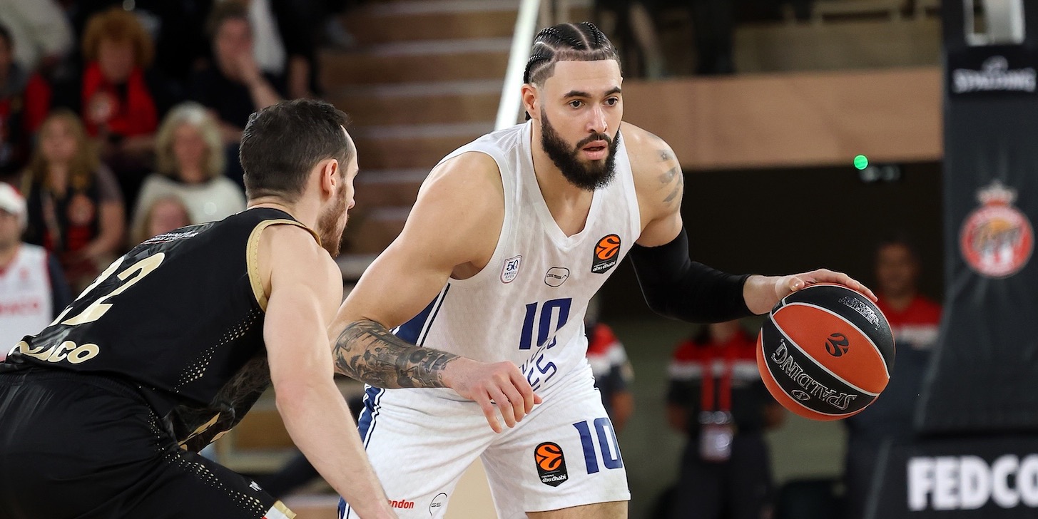 AS Monaco: 102 - Anadolu Efes: 66