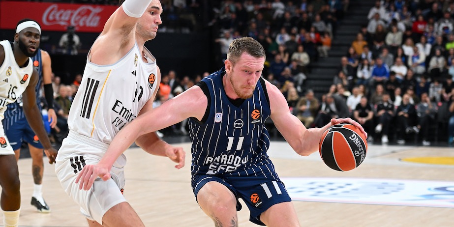 Anadolu Efes: 75 - Real Madrid: 81