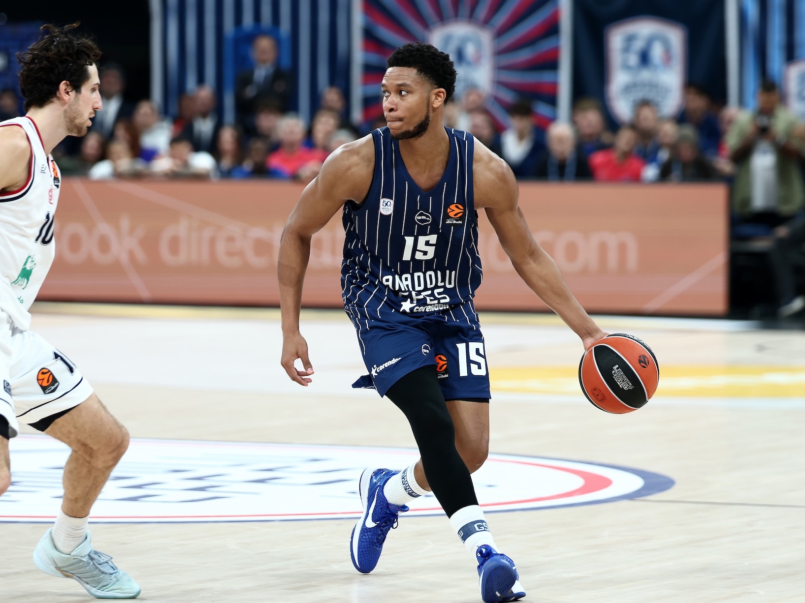 Anadolu Efes: 93 - EA7 Emporio Armani Milan: 97