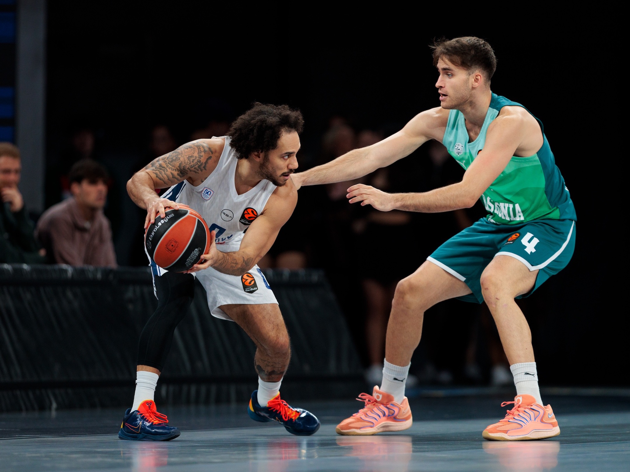 Baskonia Vitoria-Gasteiz: 86 - Anadolu Efes: 75