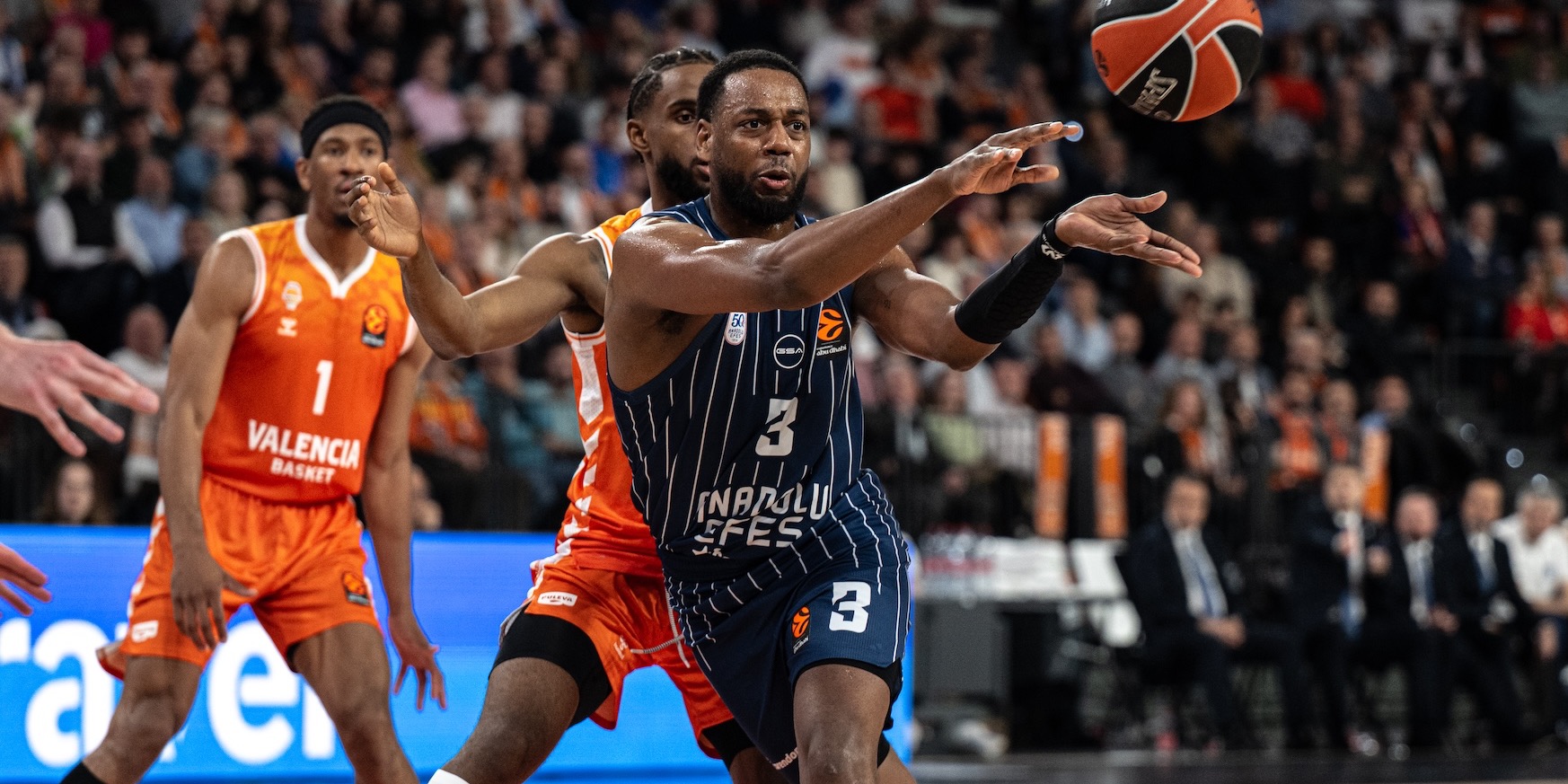 Valencia Basket: 94 - Anadolu Efes: 82