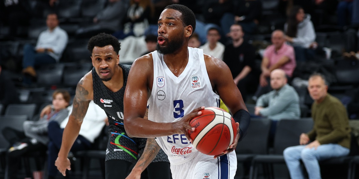 Anadolu Efes: 92 - Aliağa Petkim Spor: 96
