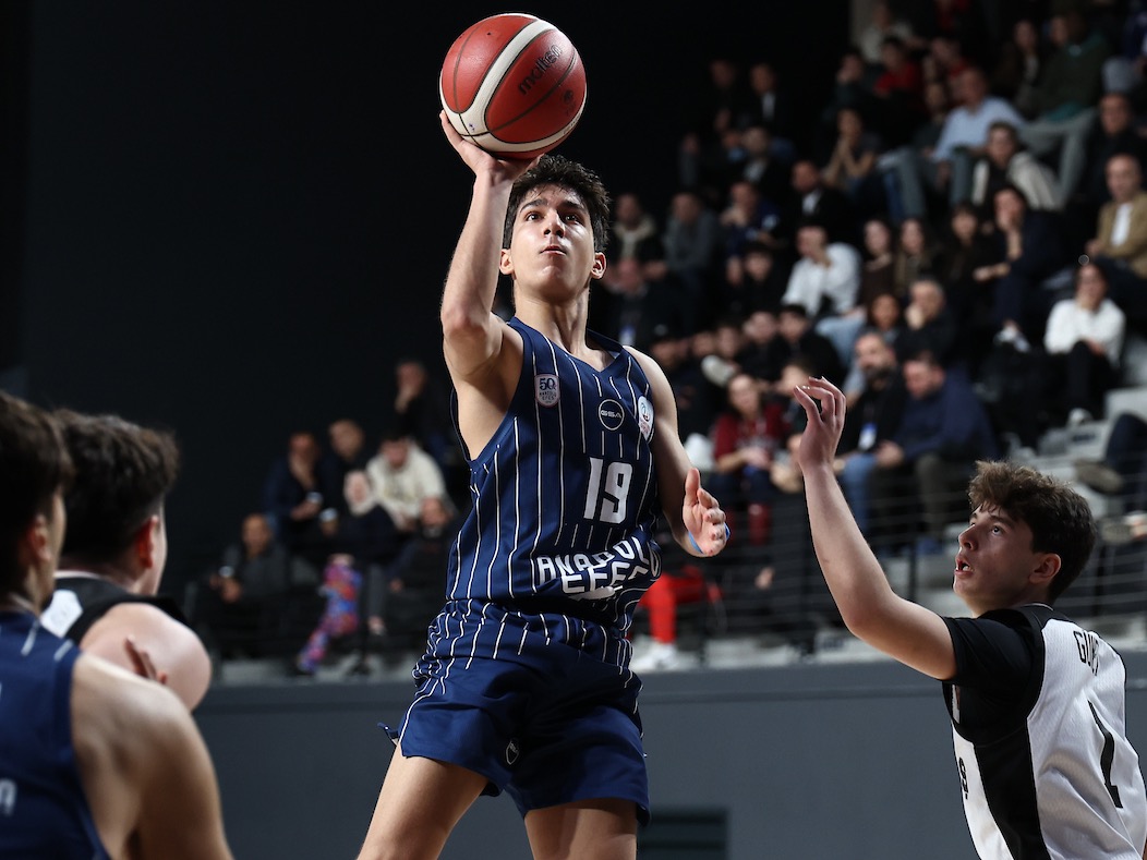 Beşiktaş’ı 90-87 Yenen Gençlerimiz BGL'de Yenilgisiz Liderliğini Sürdürdü...