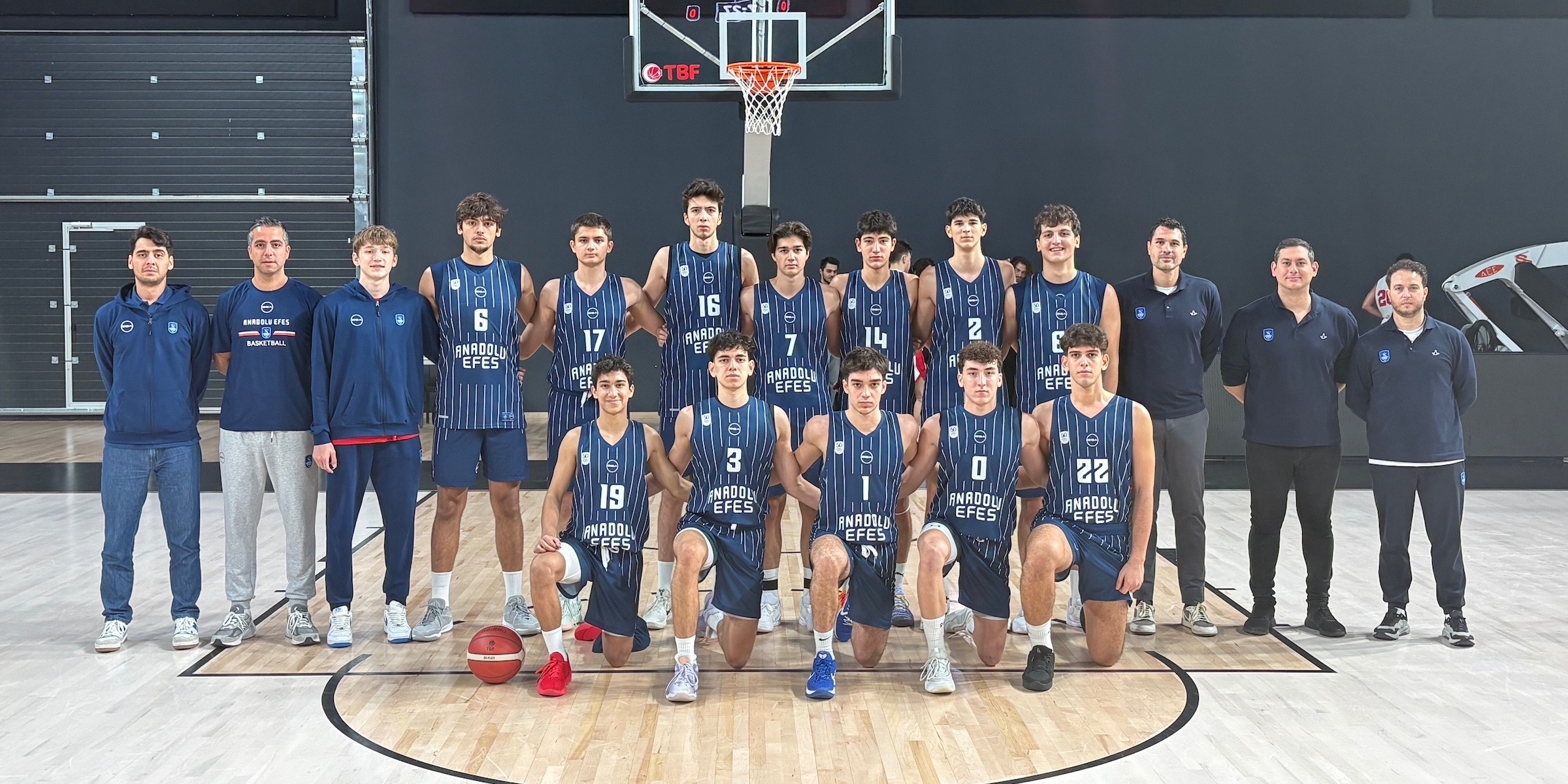 Gençlerimiz Akademi İstanbul’u Farklı Geçti: 107-45