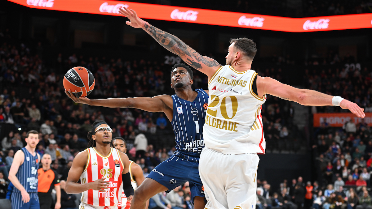 Anadolu Efes: 65 - Kızılyıldız: 87