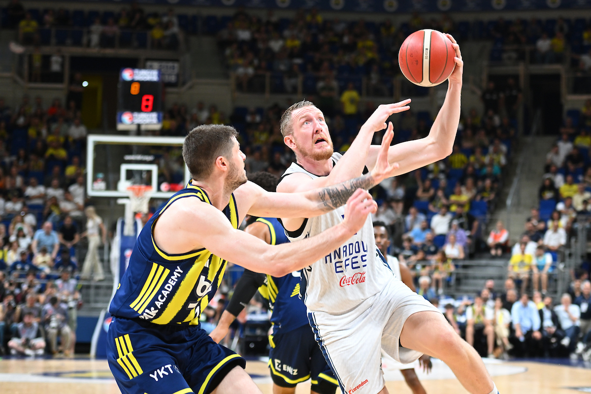 Fenerbahçe Beko: 73 - Anadolu Efes: 72