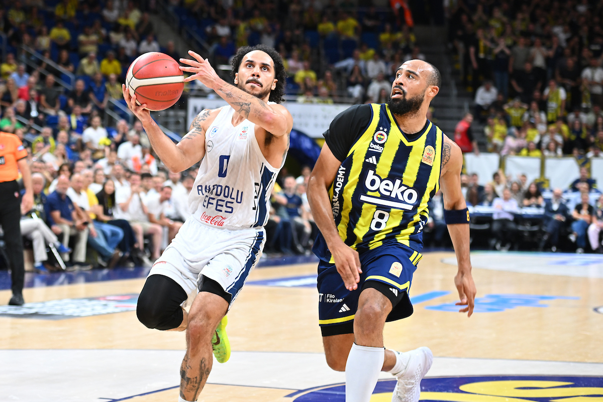 Fenerbahçe Beko: 73 - Anadolu Efes: 72