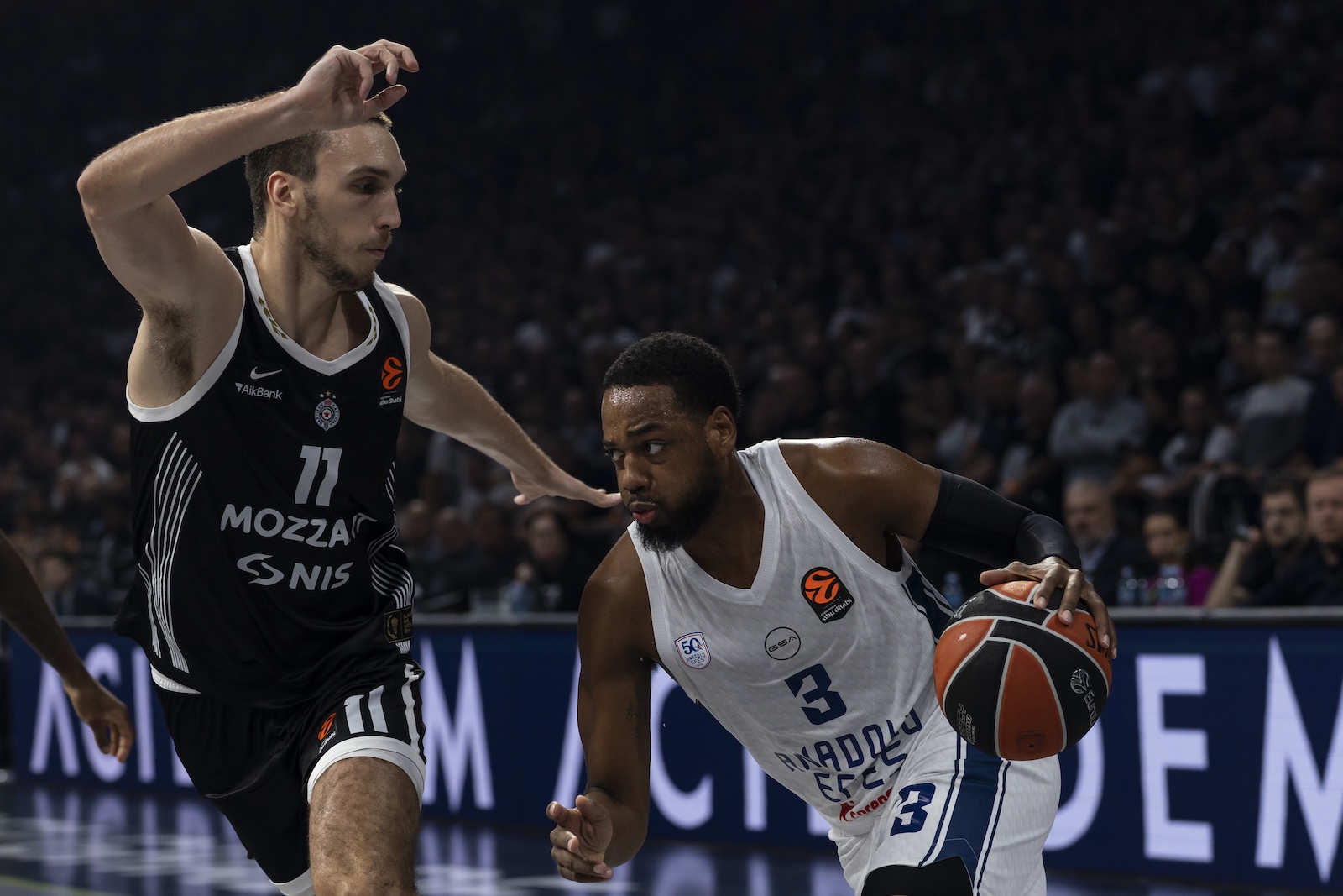 Partizan: 93 - Anadolu Efes: 87
