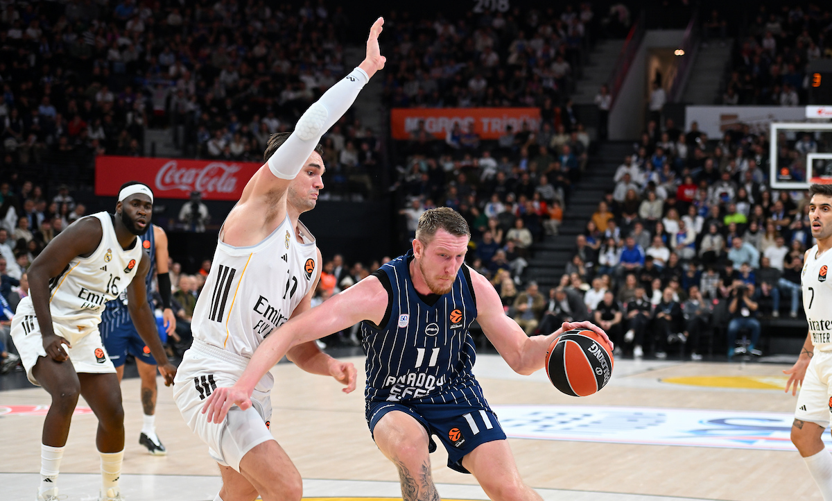 Anadolu Efes: 75 - Real Madrid: 81