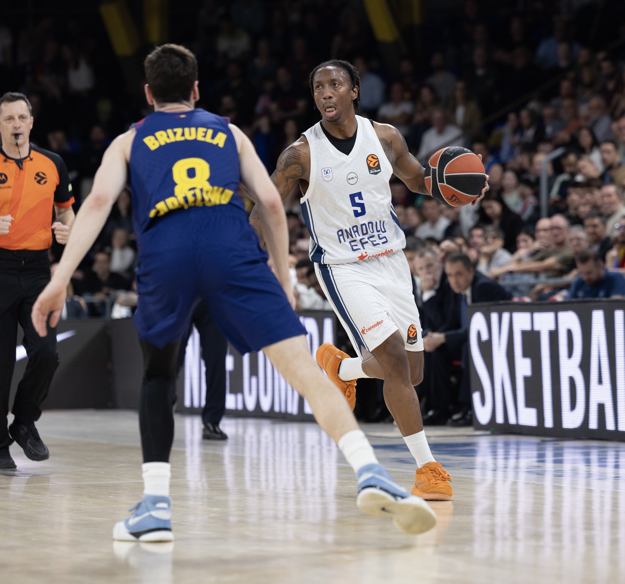 FC Barcelona: 78 - Anadolu Efes: 71