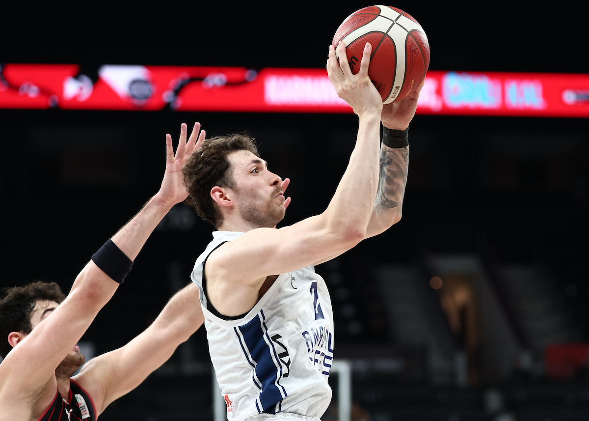 BSL’de Farklı Galibiz: 104-72