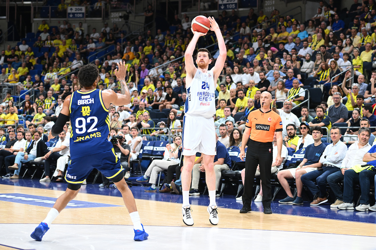 Fenerbahçe Beko: 73 - Anadolu Efes: 72
