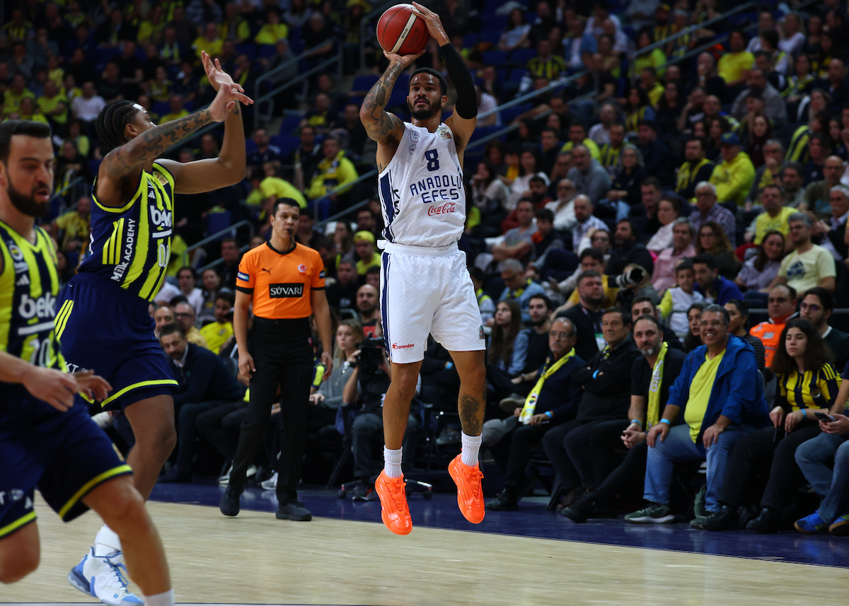 Fenerbahçe Beko: 97 - Anadolu Efes: 94