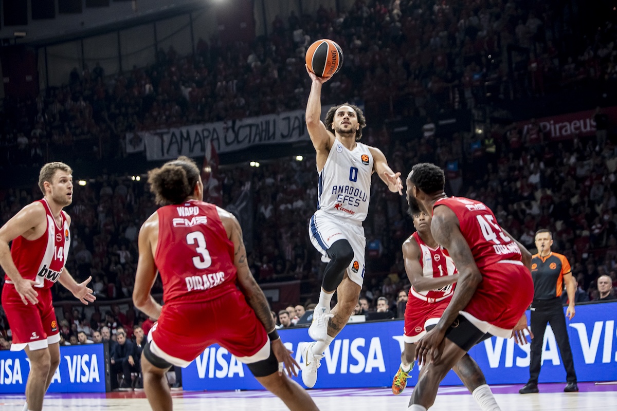 Olympiacos Deplasmanında Galibiz: 82-78
