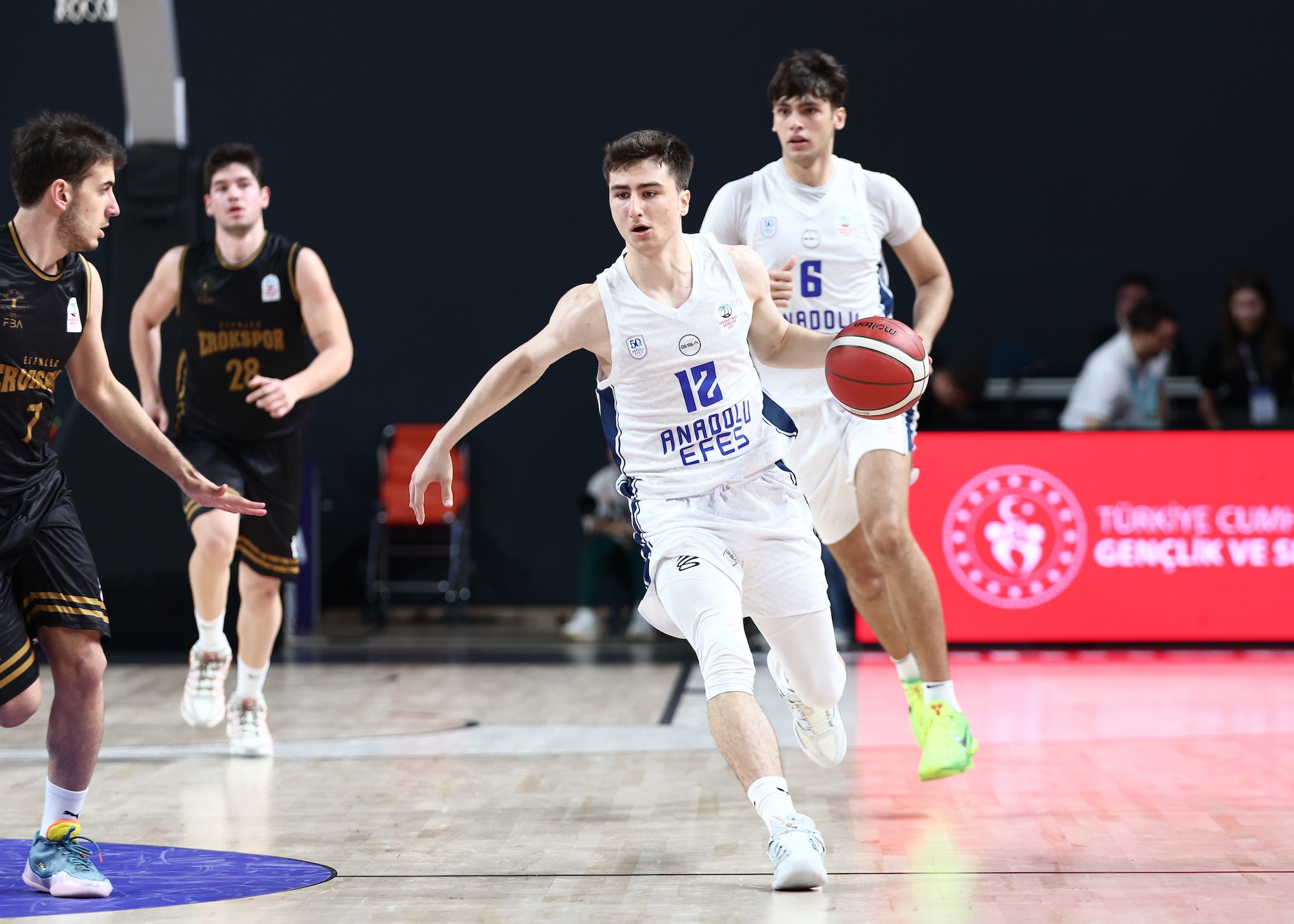 Gençlerimiz BGL’ye Farklı Galibiyet ile Başladı: 96-61