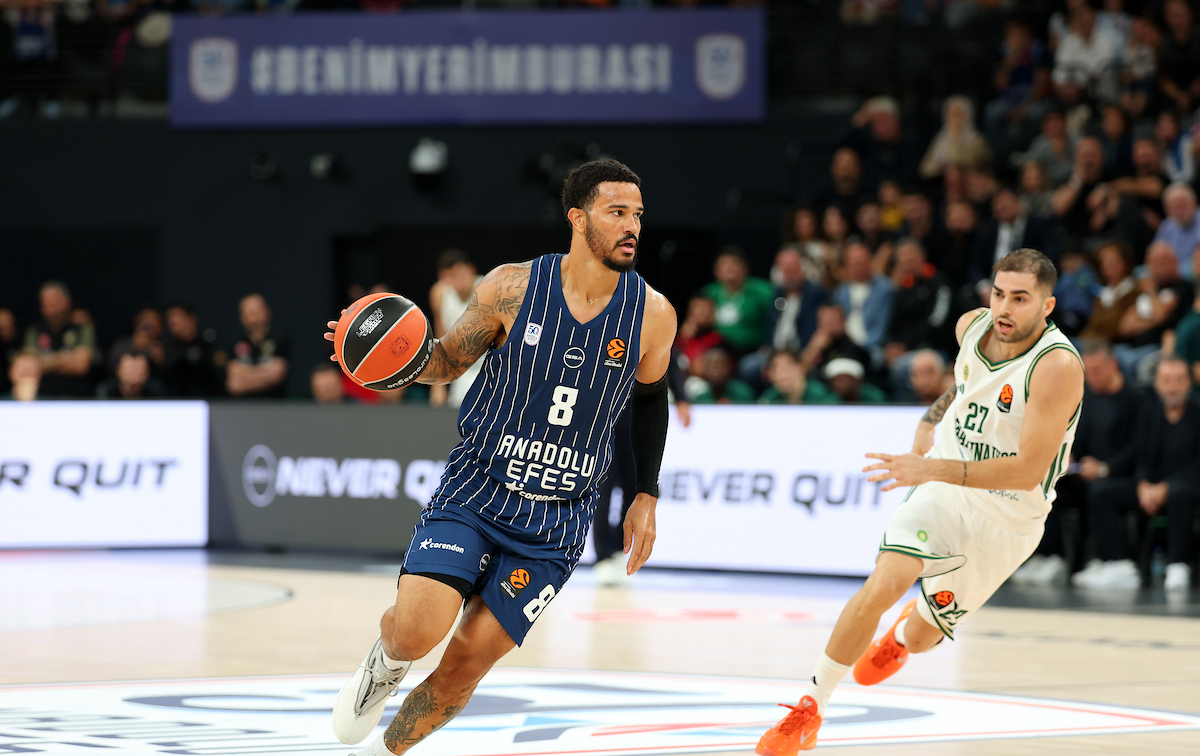 Anadolu Efes: 81 - Panathinaikos Aktor: 95
