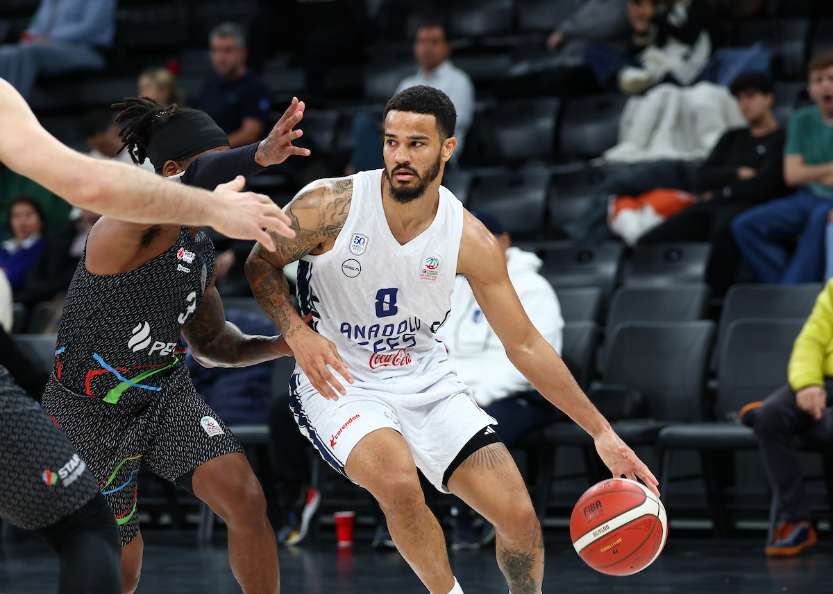 Anadolu Efes: 92 - Aliağa Petkim Spor: 96