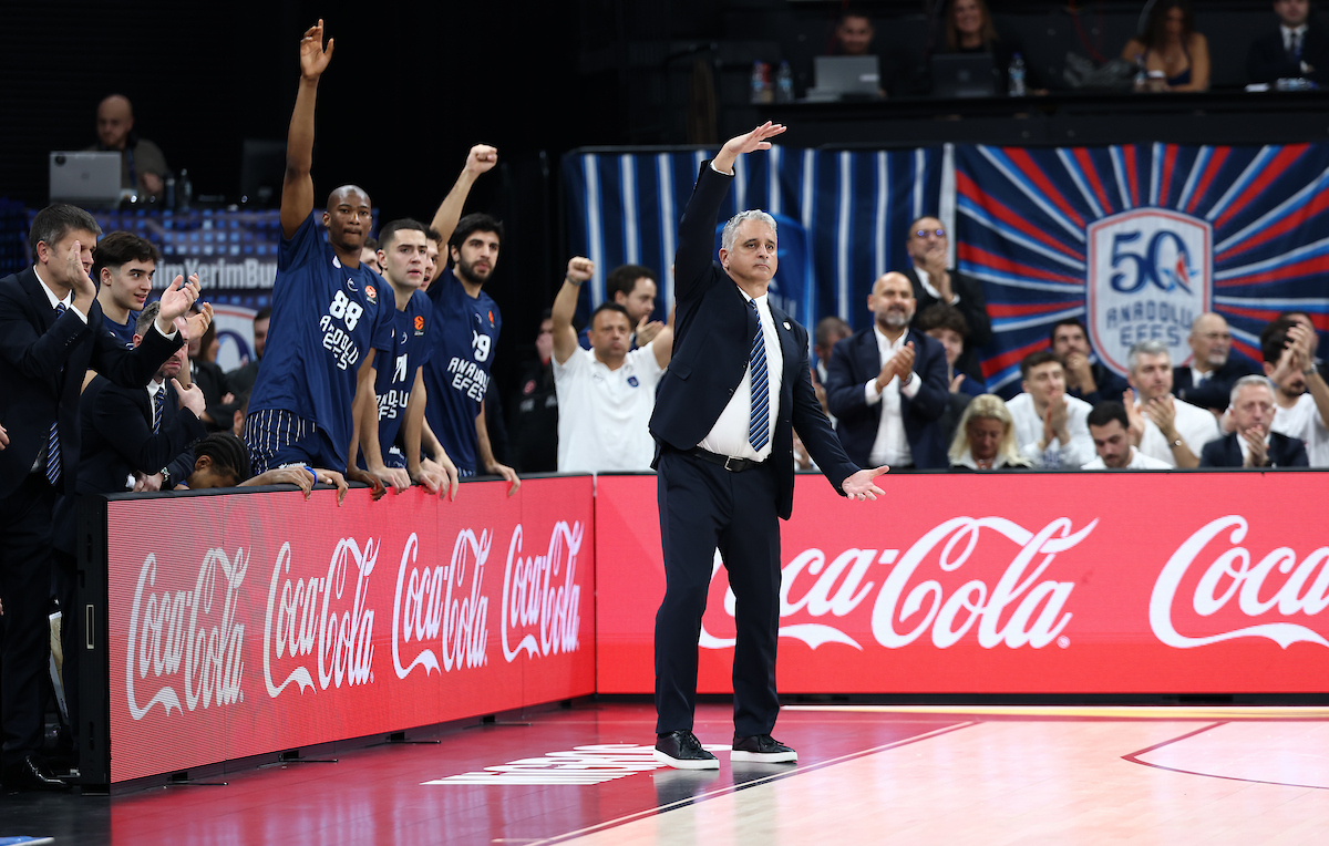 Evimizde Barcelona’ya Geçit Yok: 74-73