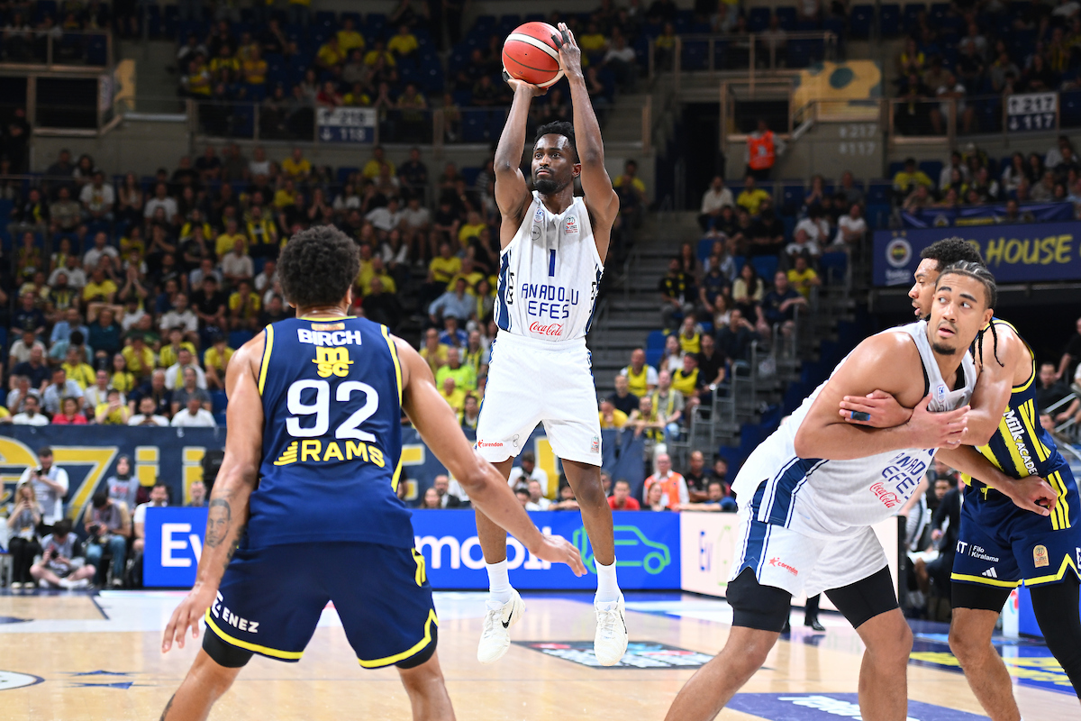 Fenerbahçe Beko: 73 - Anadolu Efes: 72