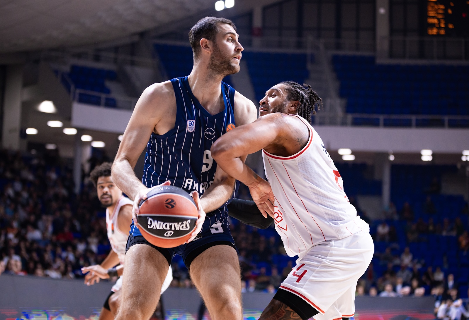 Anadolu Efes: 81 - Hapoel IBI Tel Aviv: 87