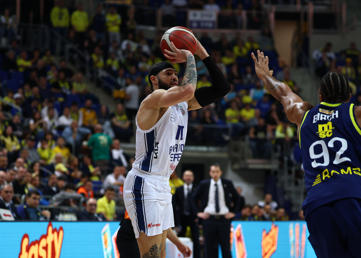 Fenerbahçe Beko: 97 - Anadolu Efes: 94
