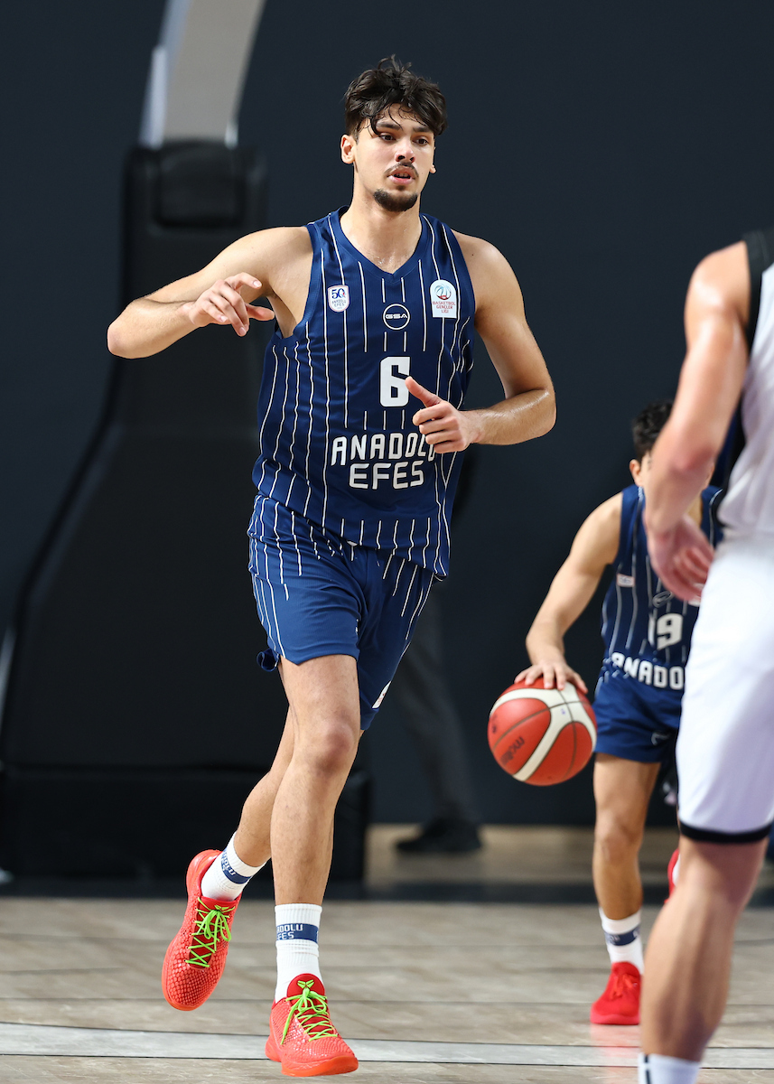 Beşiktaş’ı 90-87 Yenen Gençlerimiz BGL'de Yenilgisiz Liderliğini Sürdürdü...