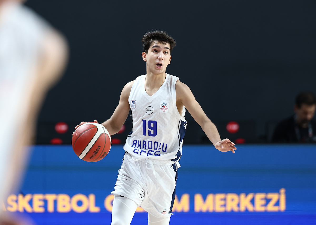 Gençlerimiz Üçte Üç Yaptı: 117-48