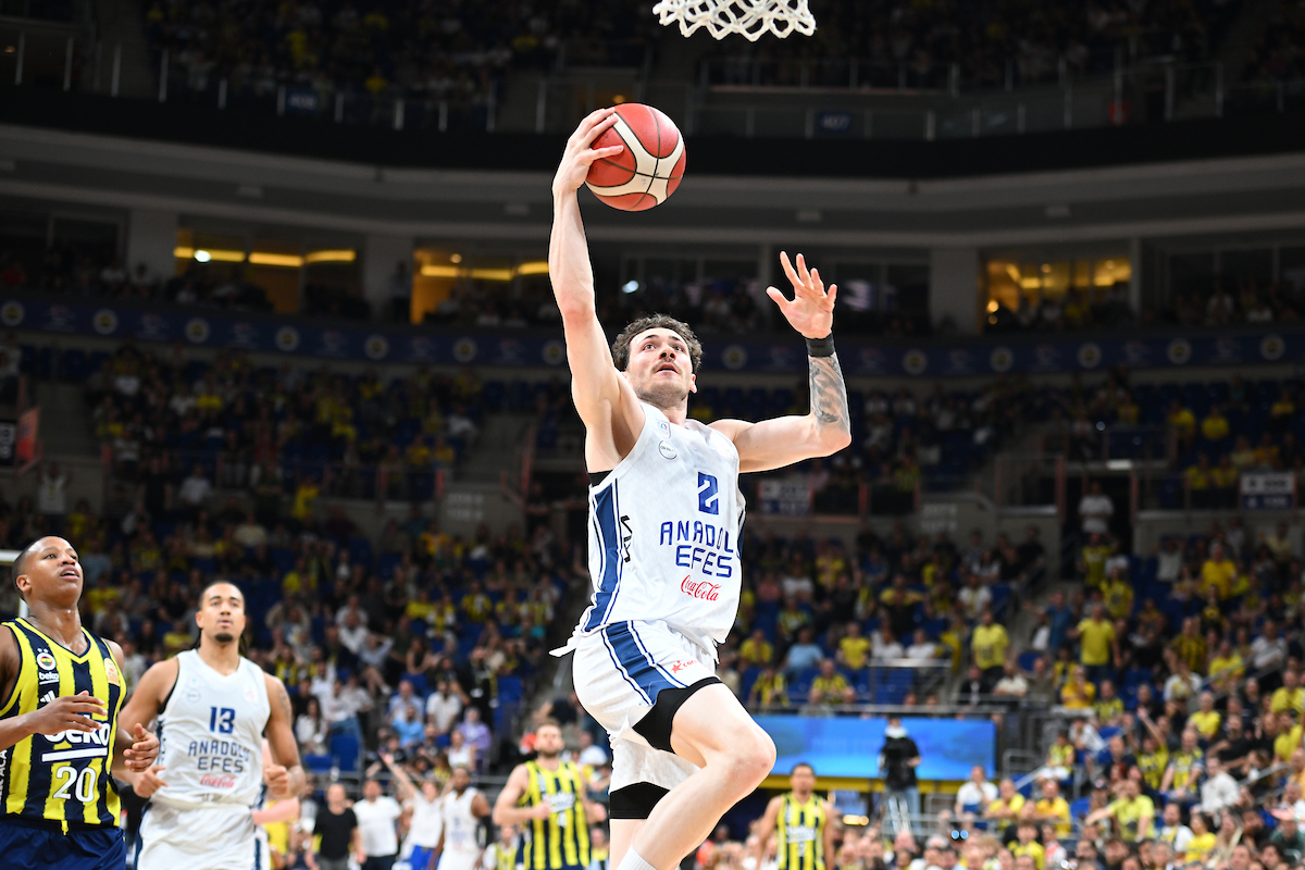 Fenerbahçe Beko: 73 - Anadolu Efes: 72