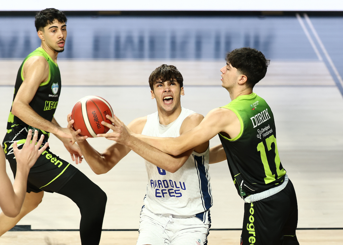 Gençlerimiz Üçte Üç Yaptı: 117-48