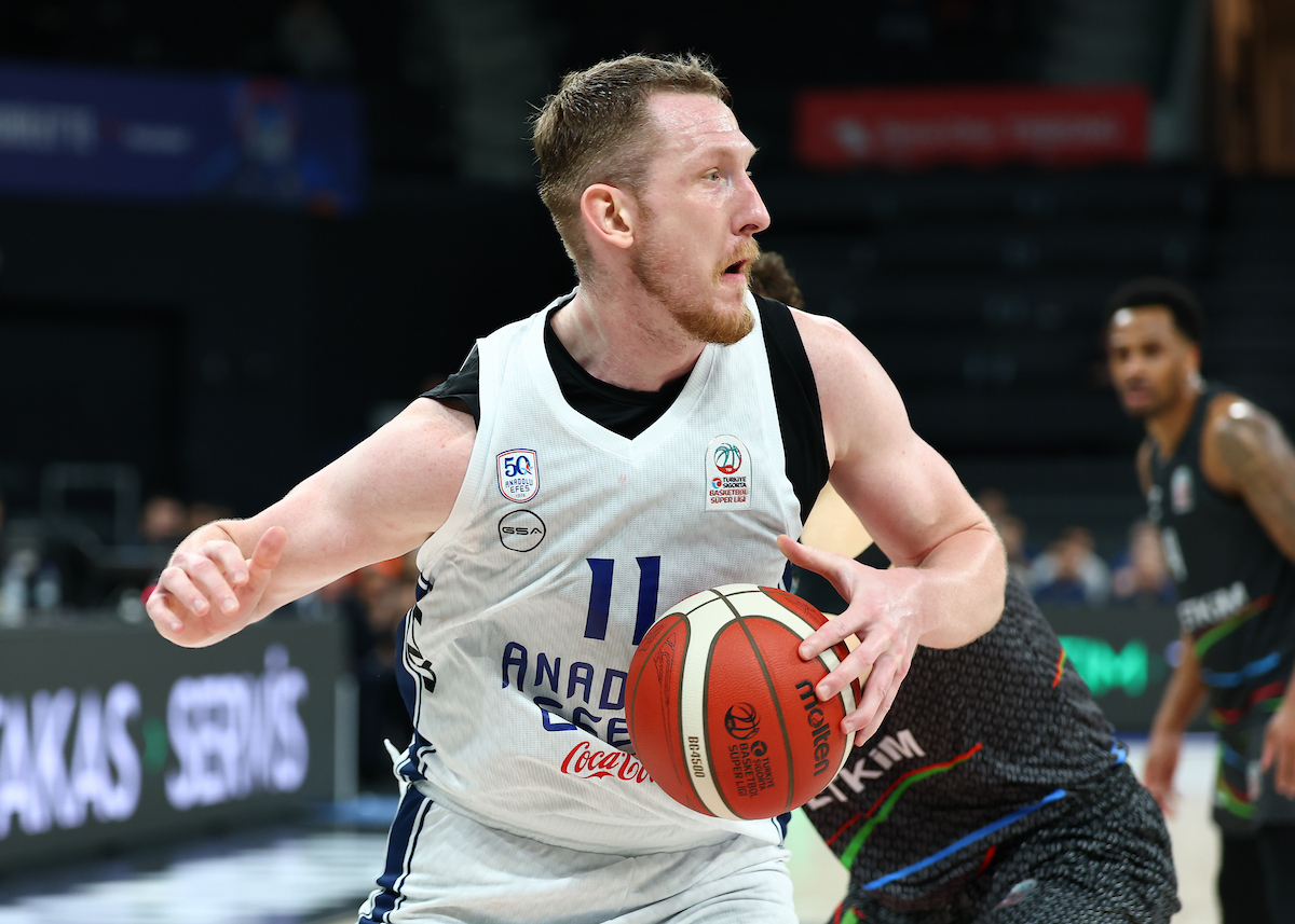 Anadolu Efes: 92 - Aliağa Petkim Spor: 96