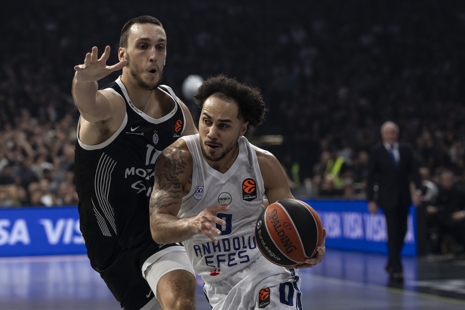 Partizan: 93 - Anadolu Efes: 87