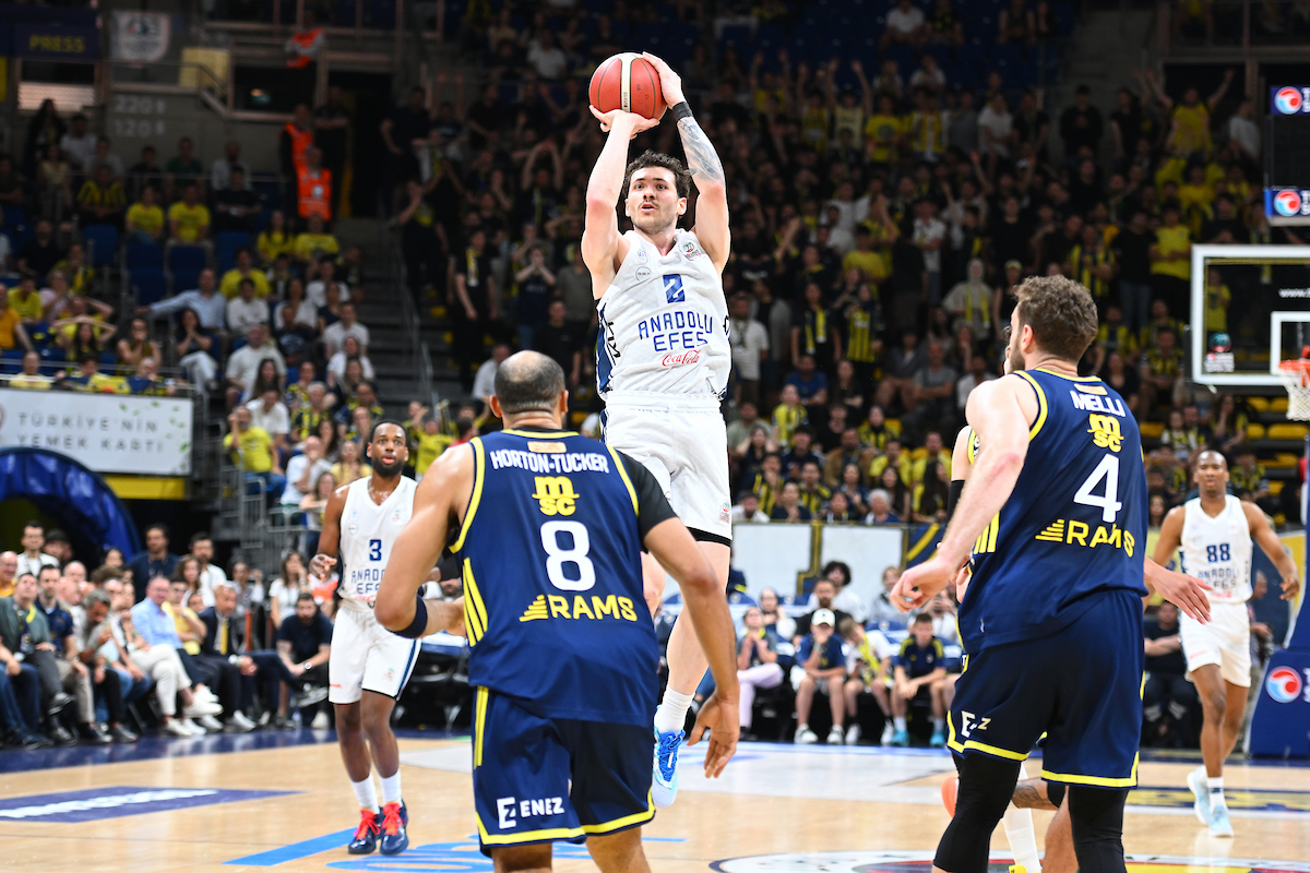 Fenerbahçe Beko: 73 - Anadolu Efes: 72