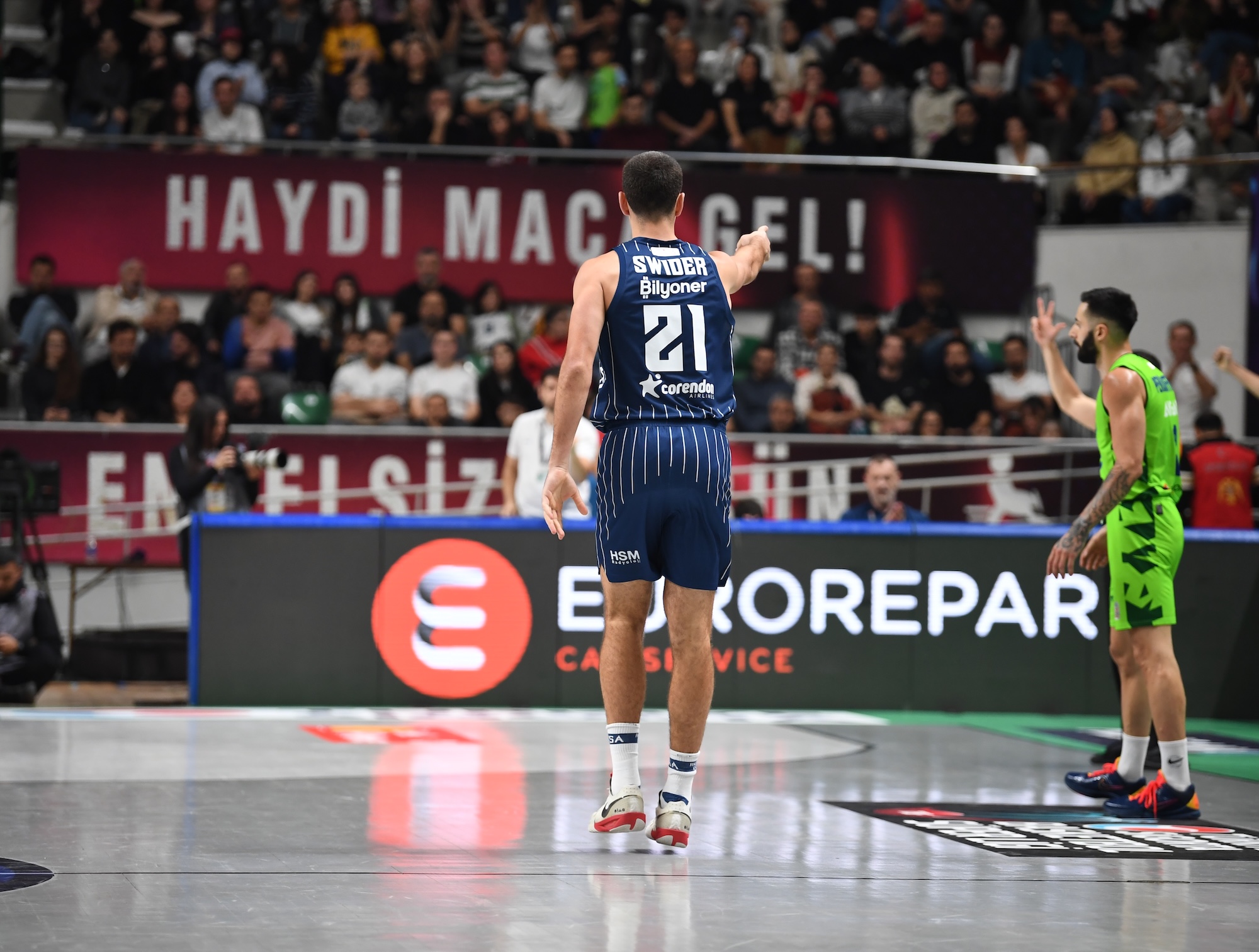 Tofaş: 86 - Anadolu Efes: 79