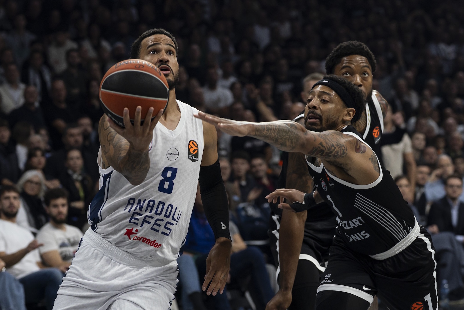 Partizan: 93 - Anadolu Efes: 87