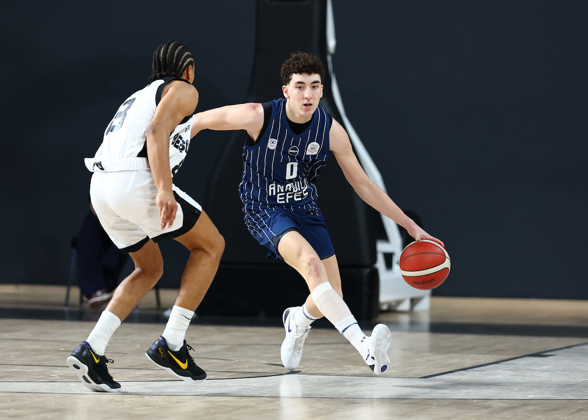 Beşiktaş’ı 90-87 Yenen Gençlerimiz BGL'de Yenilgisiz Liderliğini Sürdürdü...