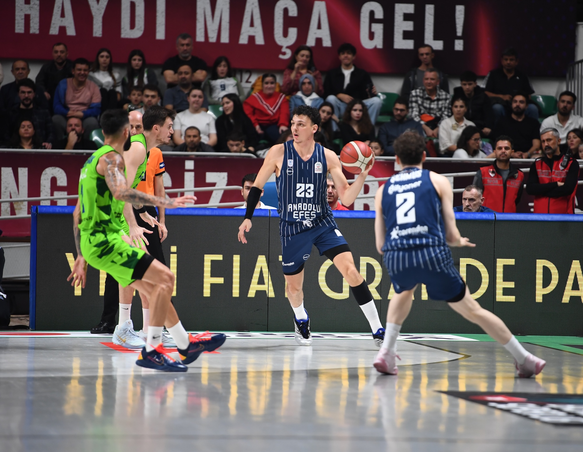 Tofaş: 86 - Anadolu Efes: 79