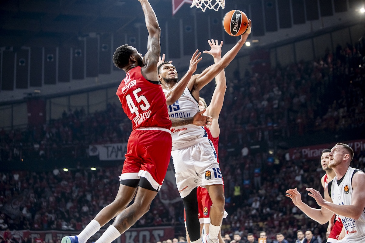 Olympiacos Deplasmanında Galibiz: 82-78