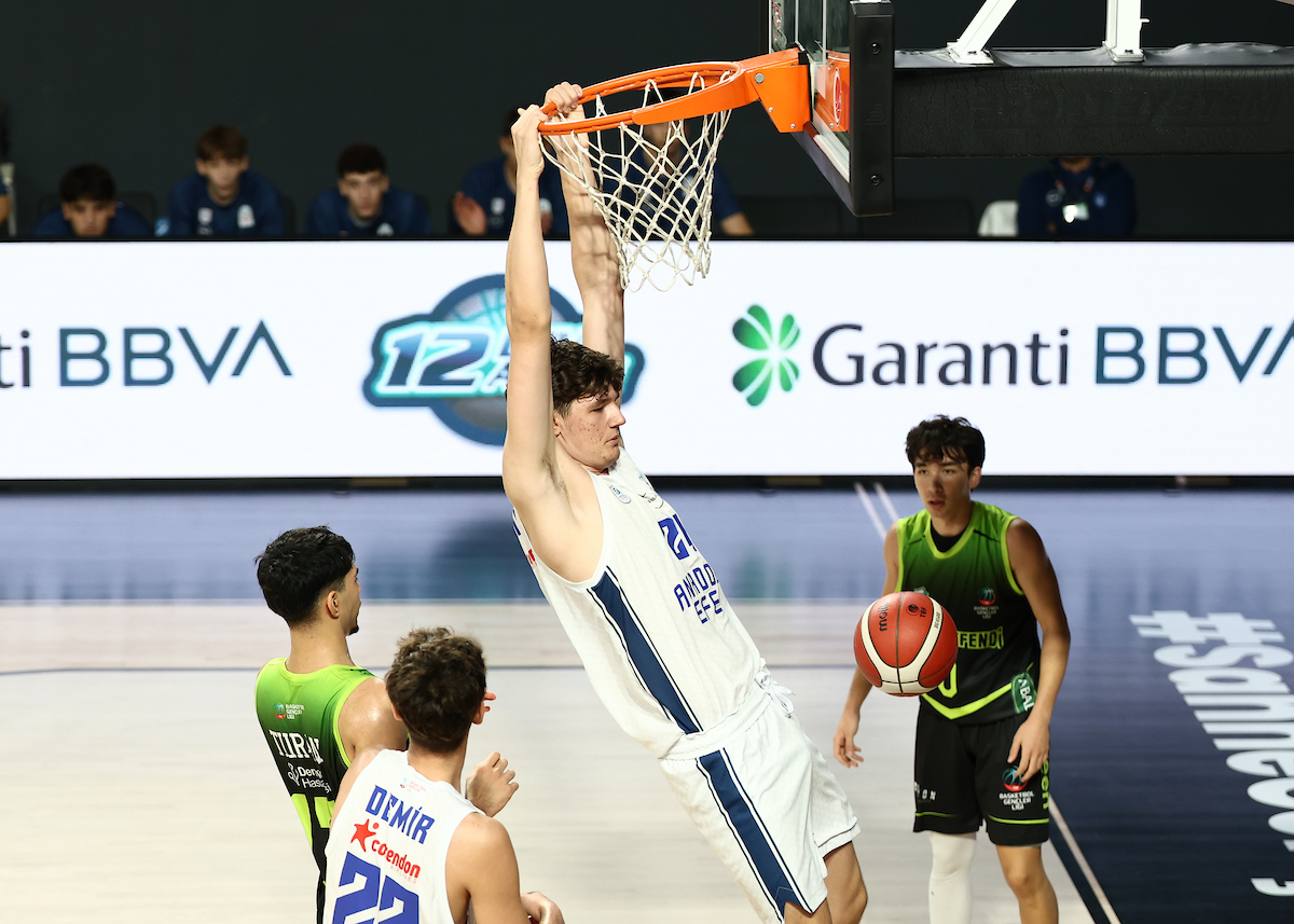 Gençlerimiz Üçte Üç Yaptı: 117-48