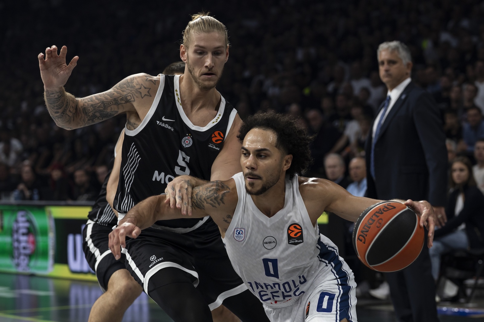 Partizan: 93 - Anadolu Efes: 87