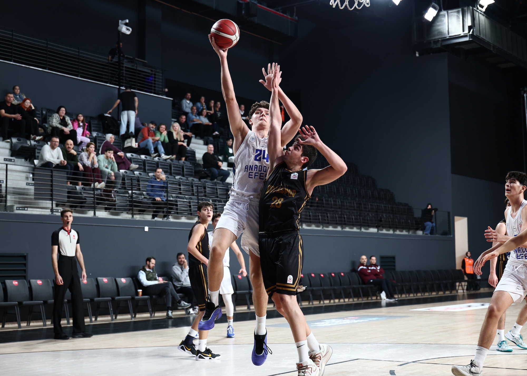 Gençlerimiz BGL’ye Farklı Galibiyet ile Başladı: 96-61