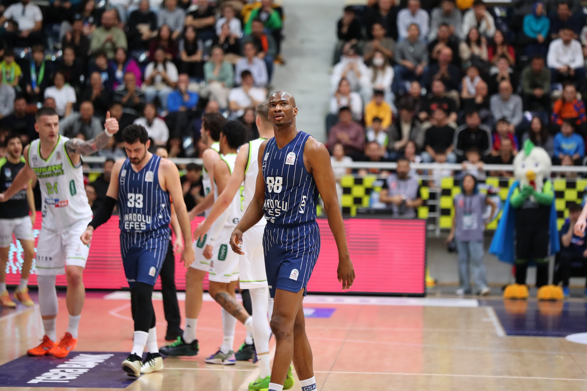 Yukatel Merkezefendi Belediyesi Basket: 87 - Anadolu Efes: 80