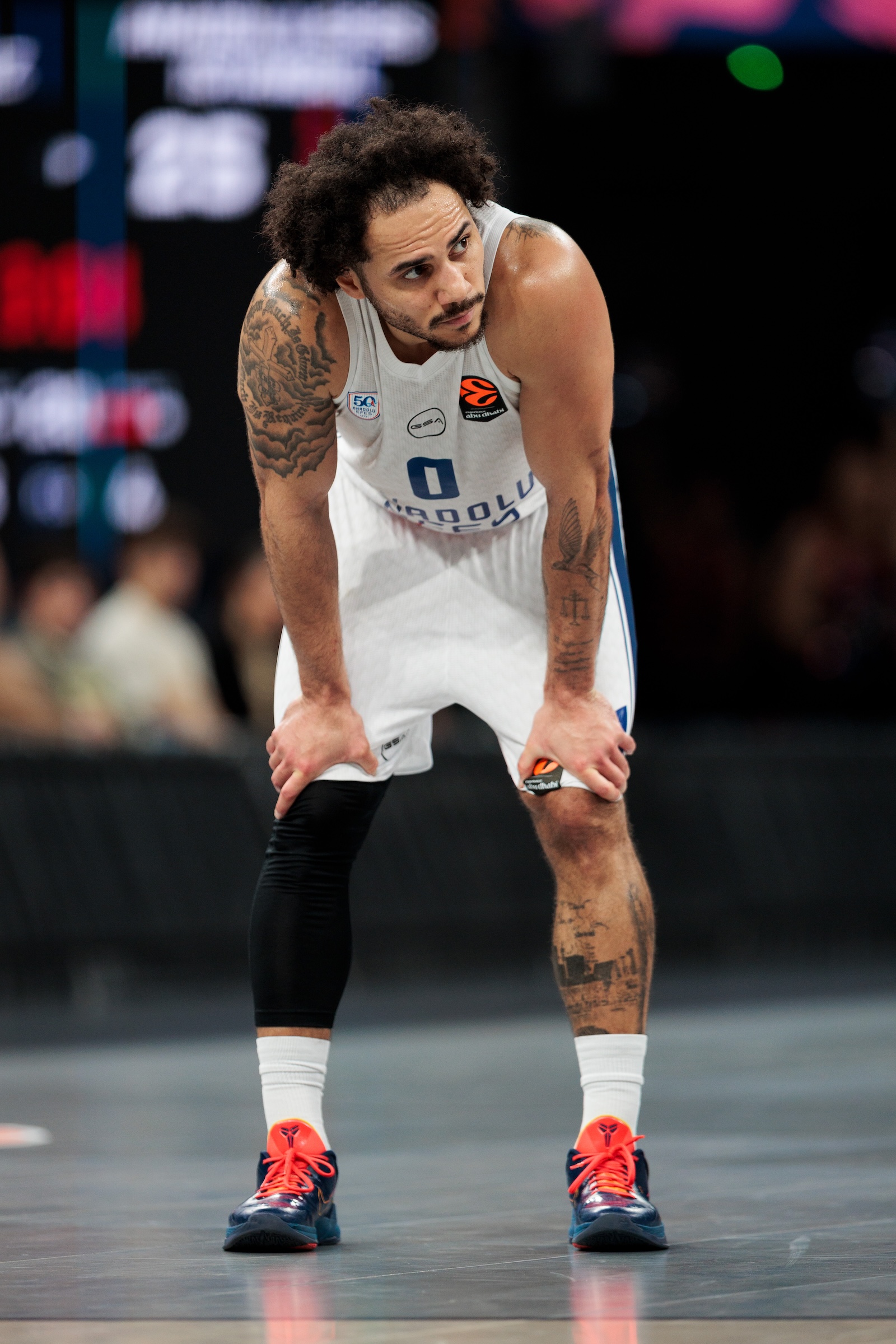 Baskonia Vitoria-Gasteiz: 86 - Anadolu Efes: 75