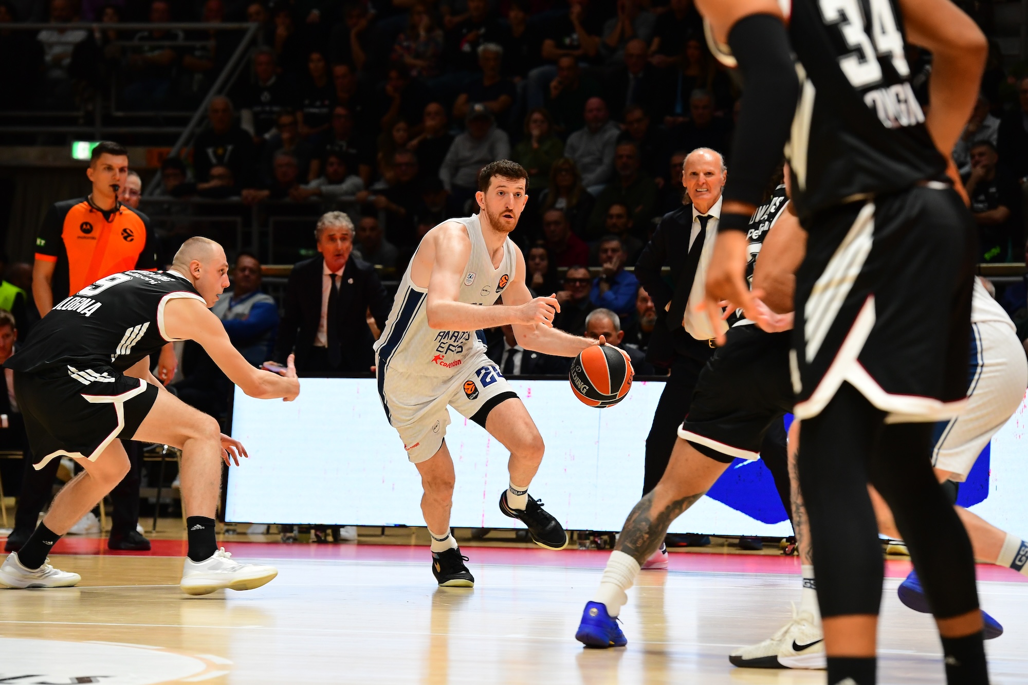 Virtus Bologna: 99 - Anadolu Efes: 89