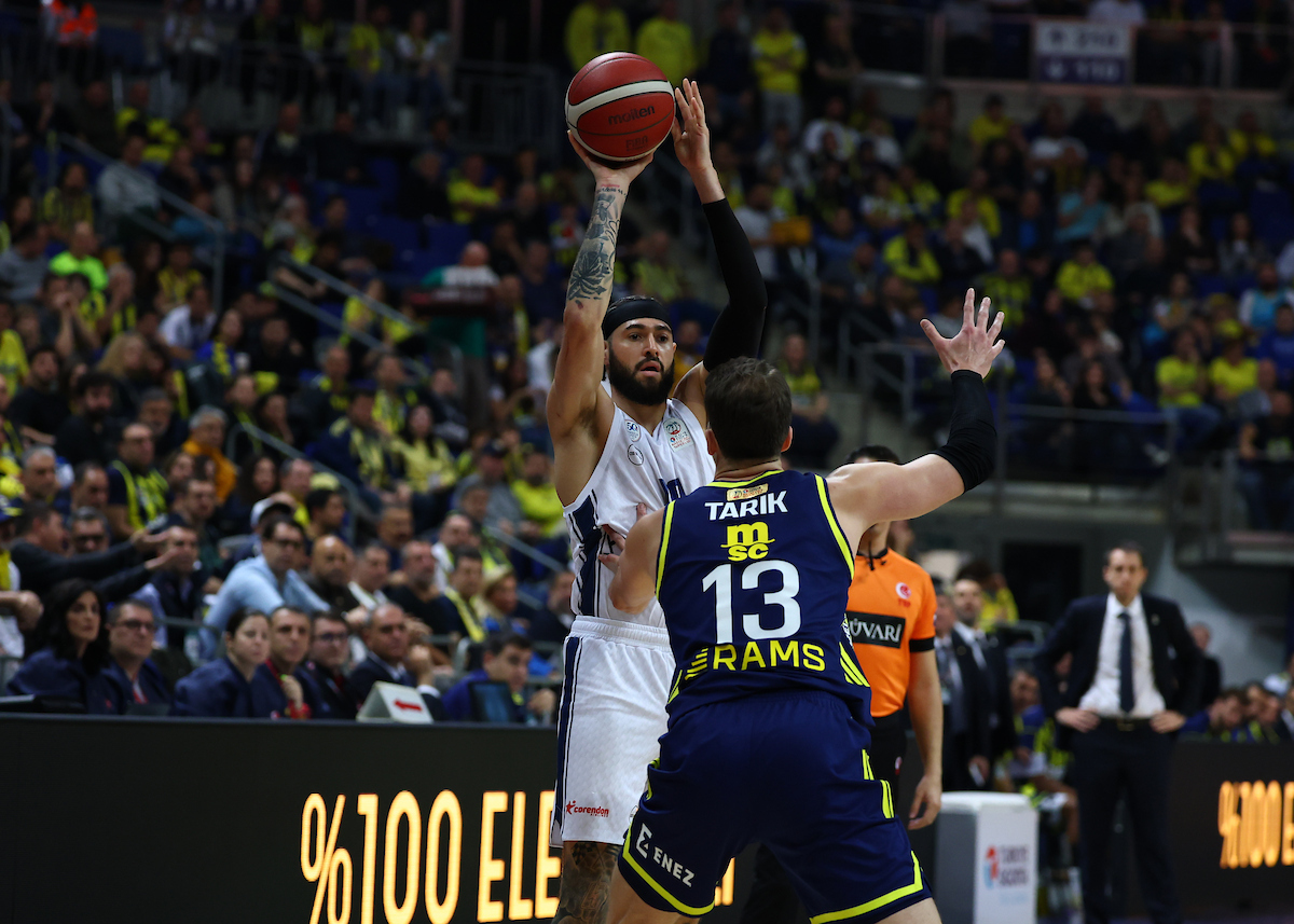 Fenerbahçe Beko: 97 - Anadolu Efes: 94
