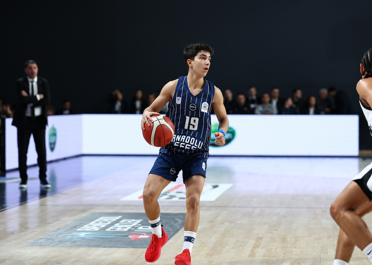 Beşiktaş’ı 90-87 Yenen Gençlerimiz BGL'de Yenilgisiz Liderliğini Sürdürdü...