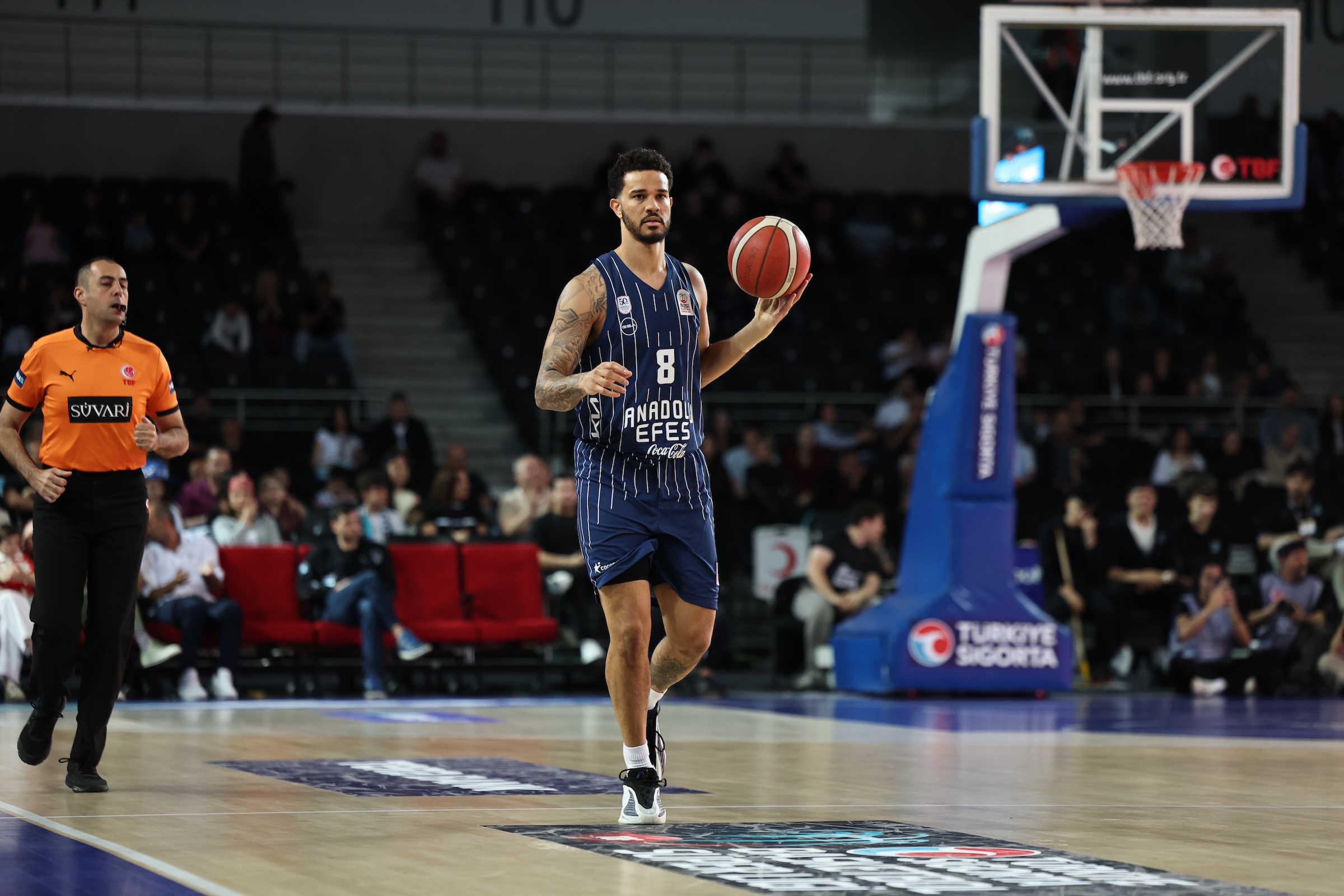 Yarı Finaldeyiz: 77-70