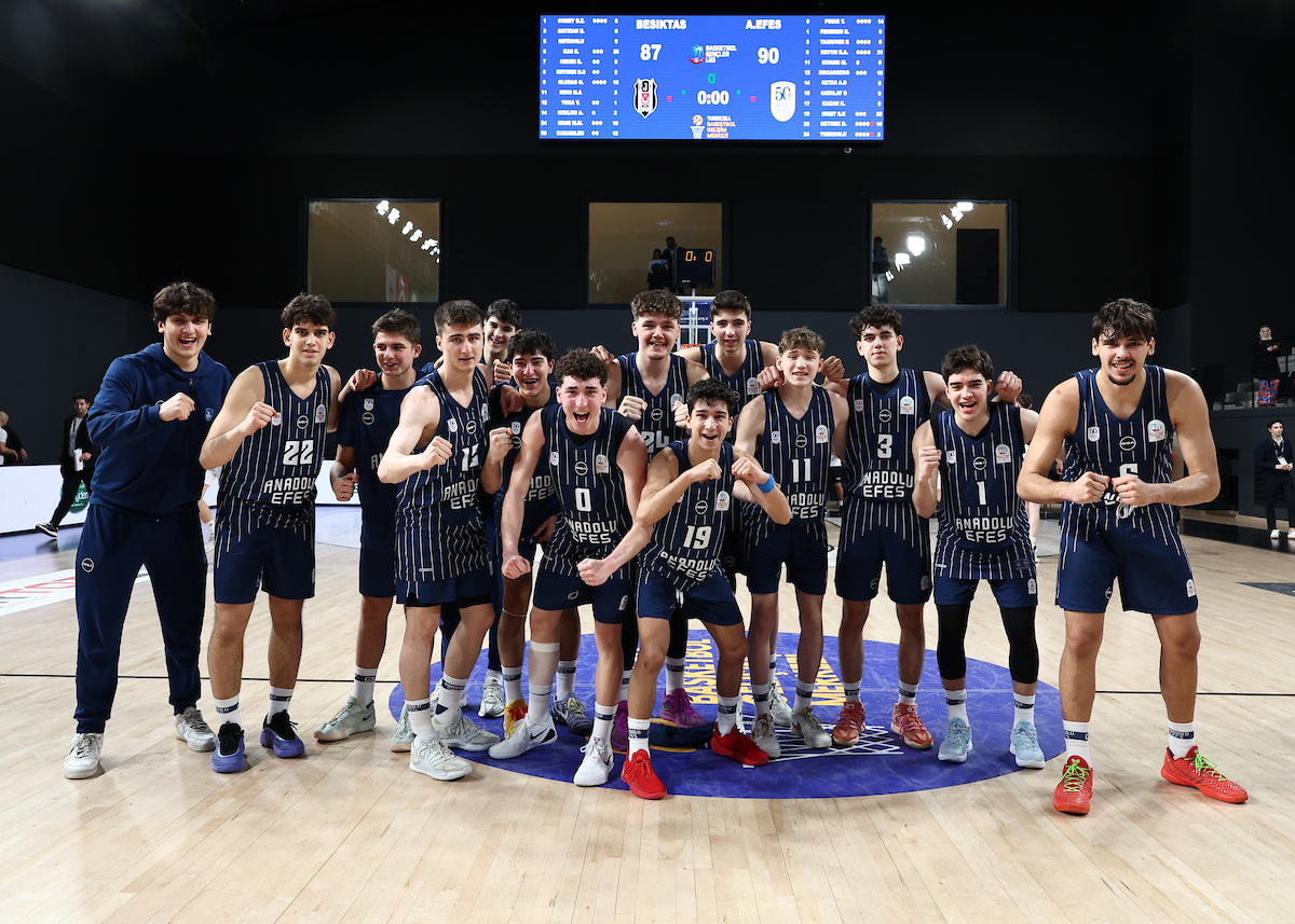Beşiktaş’ı 90-87 Yenen Gençlerimiz BGL'de Yenilgisiz Liderliğini Sürdürdü...