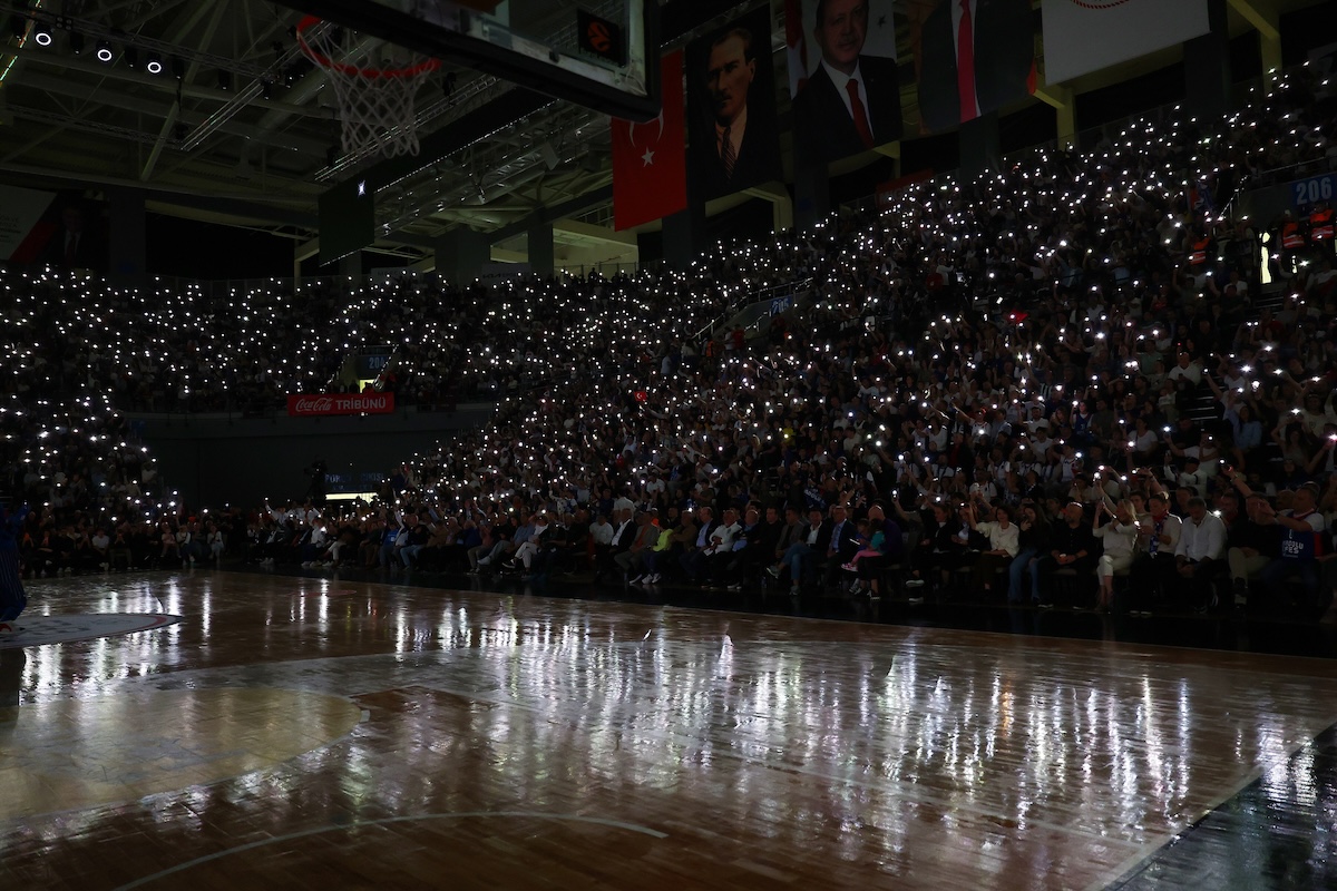 Antalya’da Galibiyet Bizim: 74-72