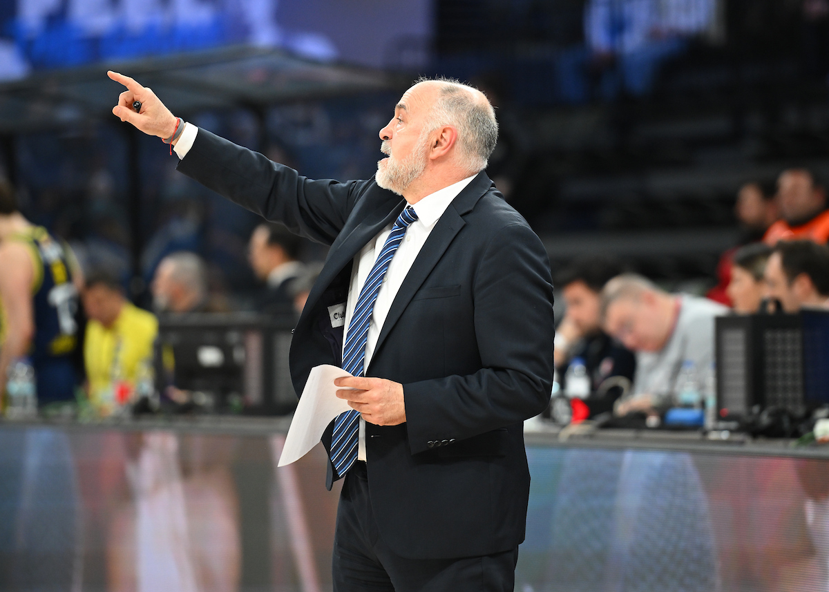 Anadolu Efes: 73 - Fenerbahçe Beko: 89