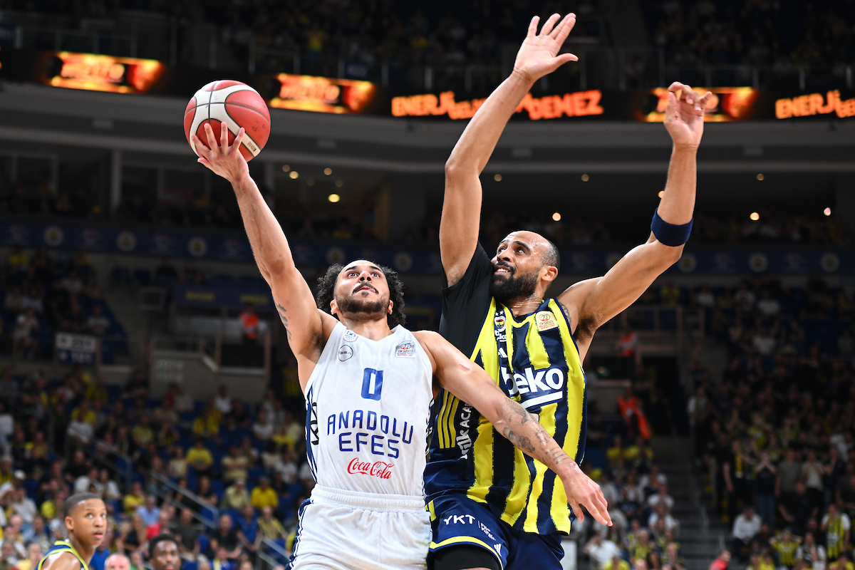 Fenerbahçe Beko: 73 - Anadolu Efes: 72